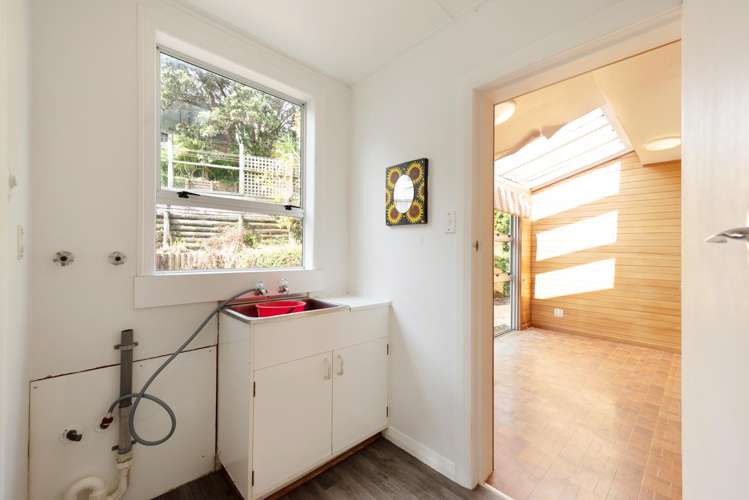 21 Firth Terrace Karori_12