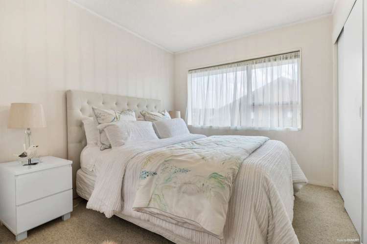 2/288 Queen Street Pukekohe_12