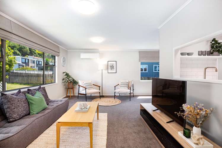 176A Queens Drive Lyall Bay_1