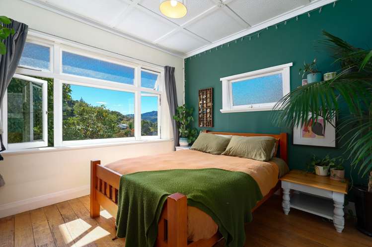 65 Montreal Road Toi Toi_13