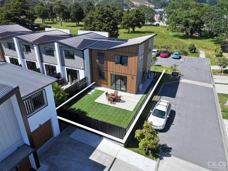 5 Green Lane Wallaceville_19