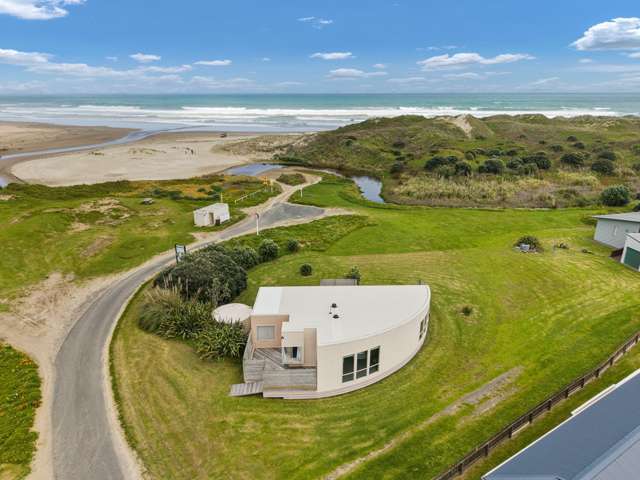 Beachfront bliss – first time on the market