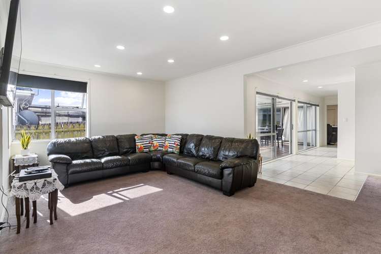 15 Fisher Crescent Otara_4