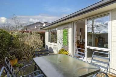 53 Chateau Crescent_3
