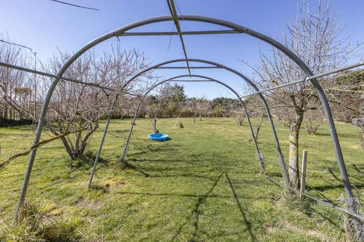 102 Glews Road Cust_52