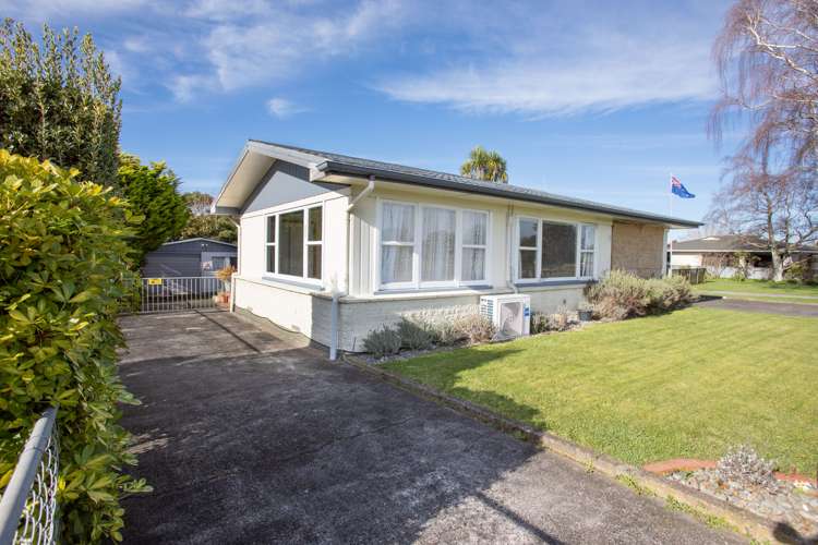82 Guy Street Dannevirke_19