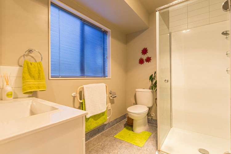 5 Village Way Welcome Bay_12