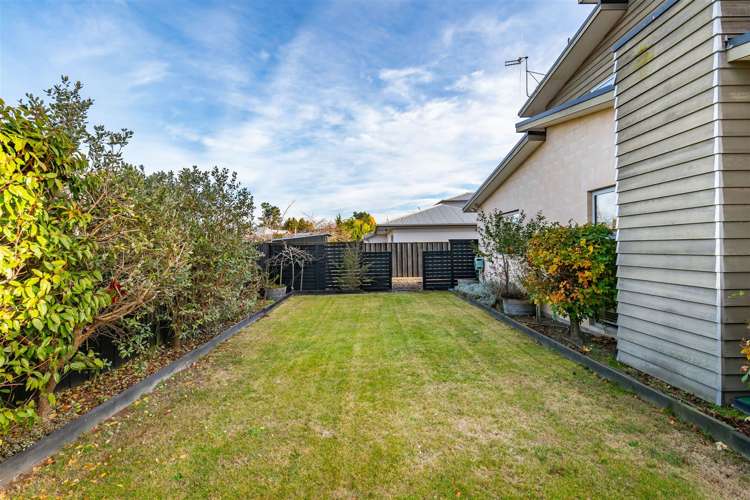 140 Hussey Road Northwood_37