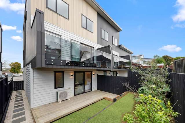 8/13 Arawa Street New Lynn_1