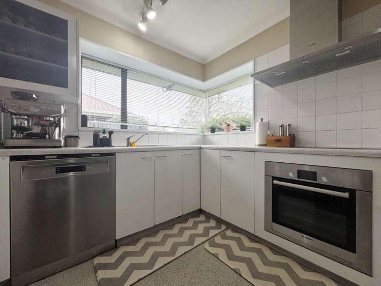 1 Claverley Gdns Avonhead_1