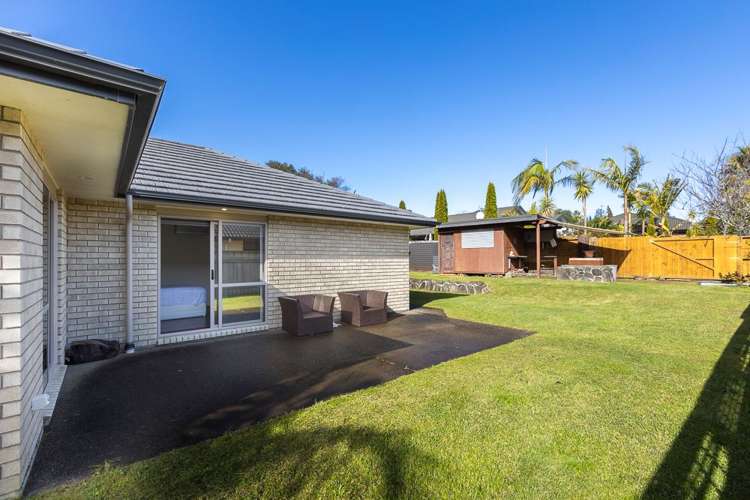 6 Caffreys Avenue Massey_13