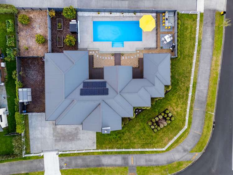 85 Alan Livingston Drive_5