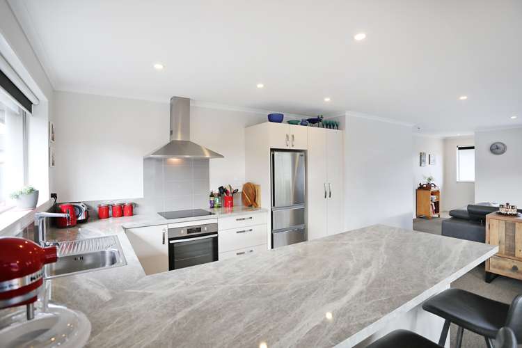 32b Lowe Street Avenal_5