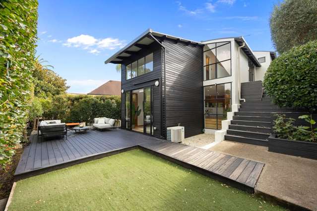 Architecturally Inspired Entertainer’s Dream