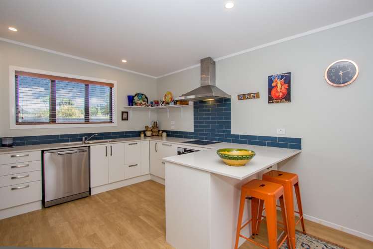 6 Paetawa Road Peka Peka_5