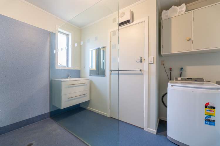 2/107 North Street Seaview_5