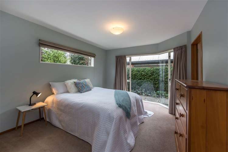 2/32a Bryndwr Road Fendalton_8