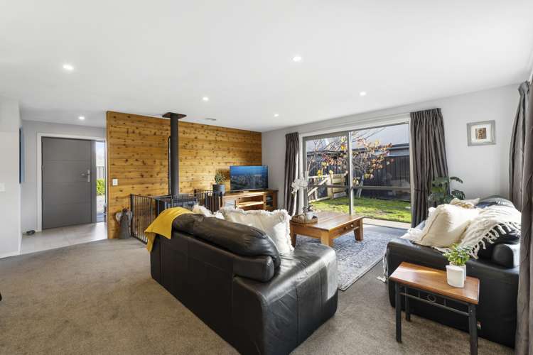 14 Magnetic Place Cromwell_7