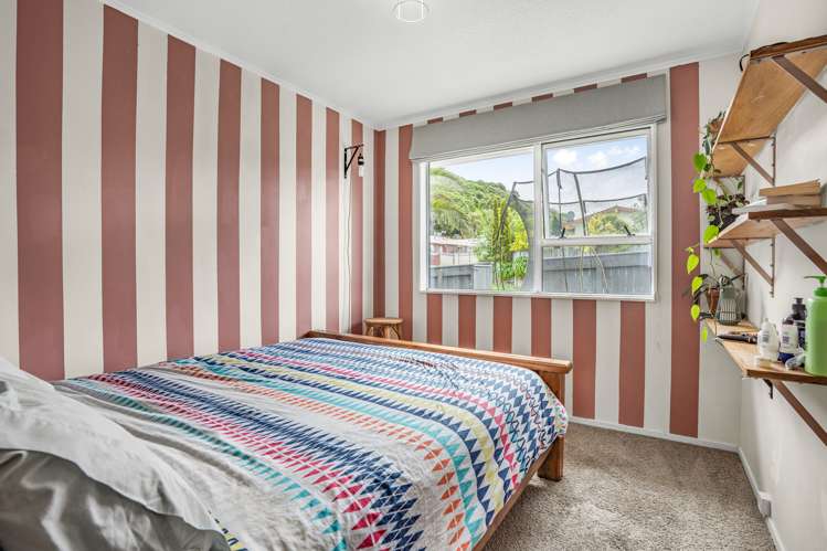 2 Ely Grove Wainuiomata_11