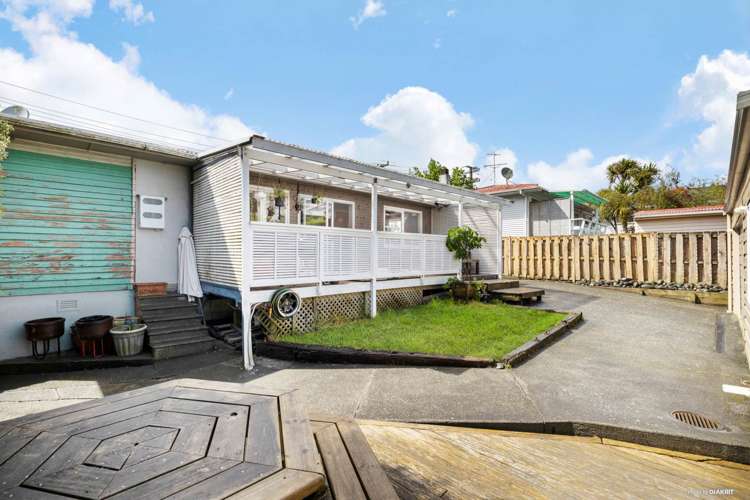 108 Tirimoana Road Te Atatu South_18