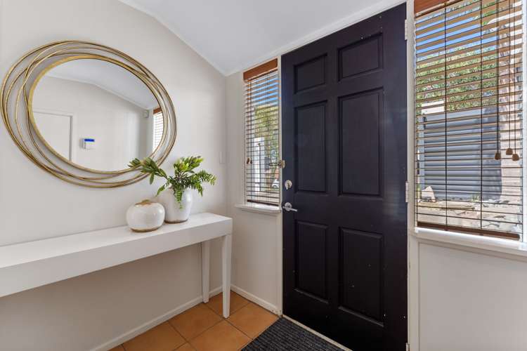 631 Beach Road Rothesay Bay_18