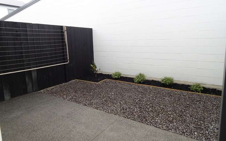4 Doreen Williams Way 10026_14
