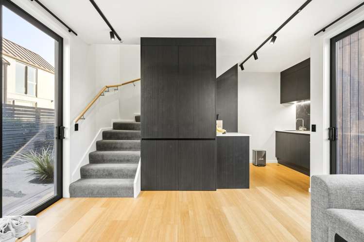 7 Escalator Avenue Jacks Point_6