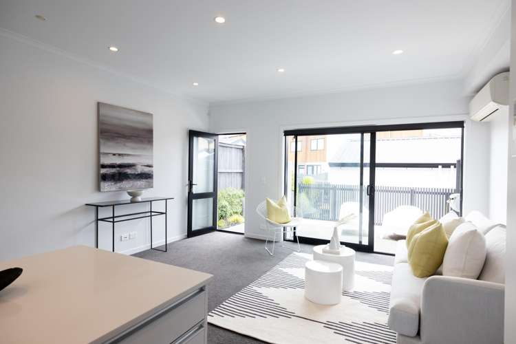 10 Alexander Willis Crescent Hobsonville_13