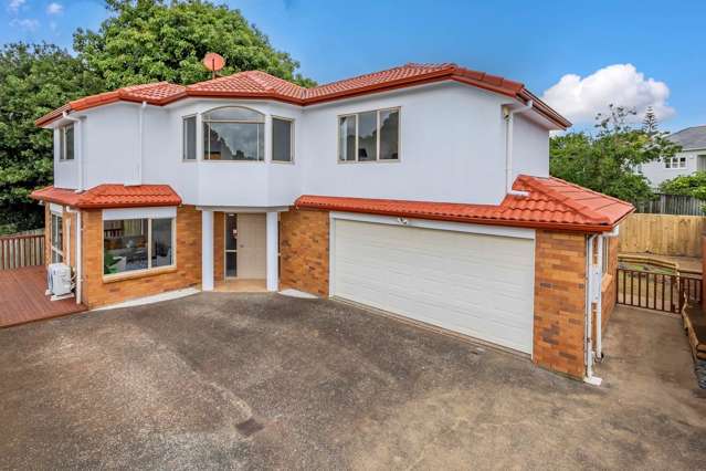 Stylish, Spacious & Private Family Haven