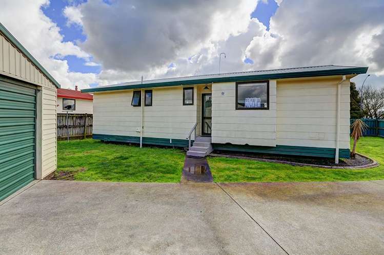 67b Kahikatea Drive Melville_20