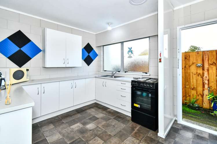 3/70 Helvetia Road_2