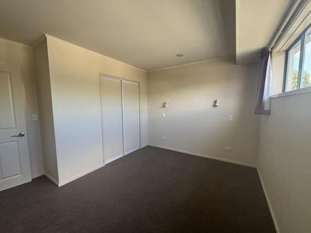 441 Thames Highway 11441_4