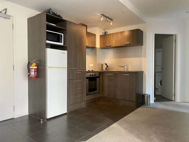 8F/2 White Street City Centre_3