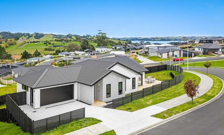 35 Brigitte View_0