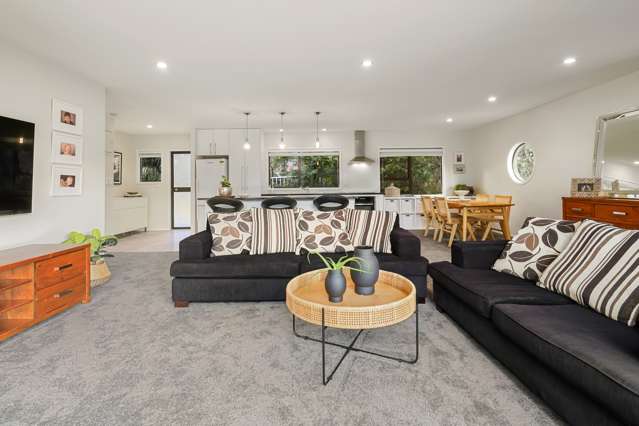 168 Huia Road Titirangi_4