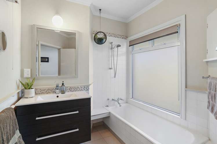 4 Glen Almond Street New Plymouth_18