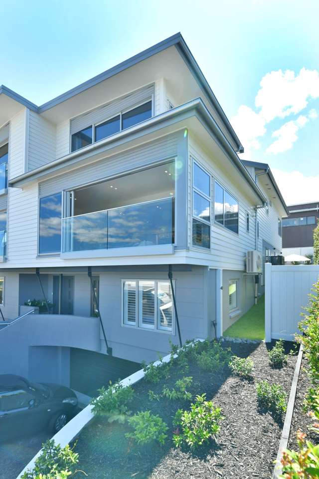 2/4 Huka Road Birkenhead_4