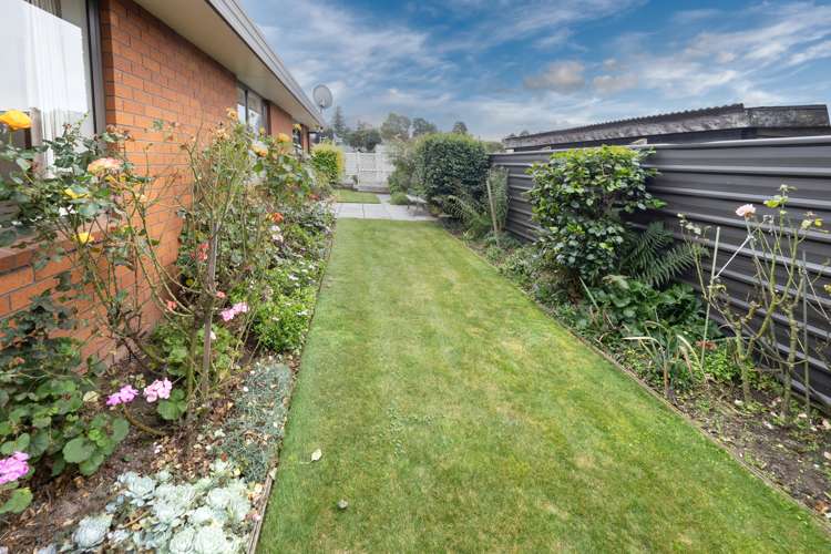 2/11 Cox Street Ashburton_14