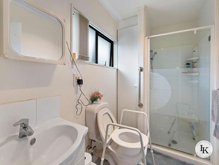 8 Carnoustie Drive Wattle Downs_15