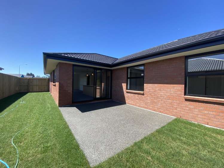 28 Dallimore Drive 10145_1