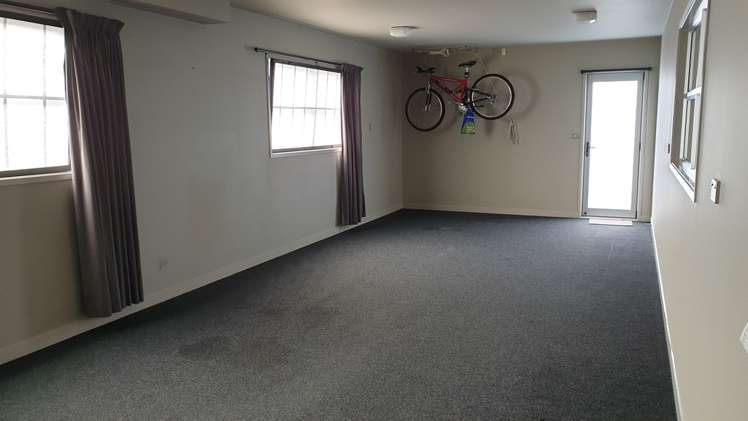 57 Newington Road Henderson_16