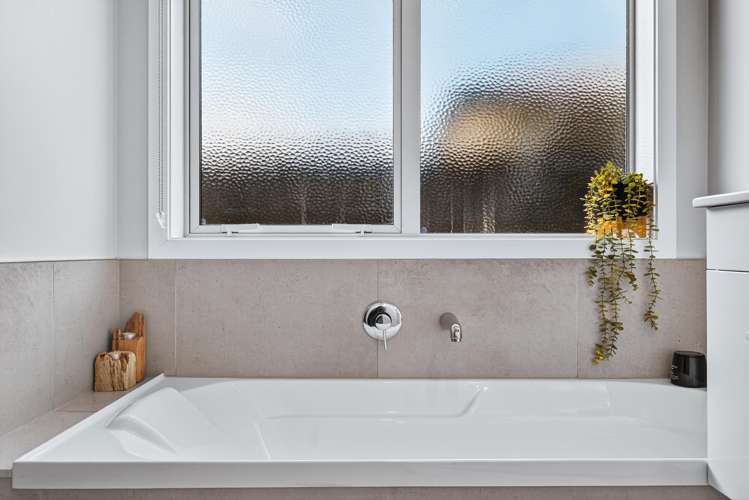 22 Huka Heights Drive Rangatira Park_28