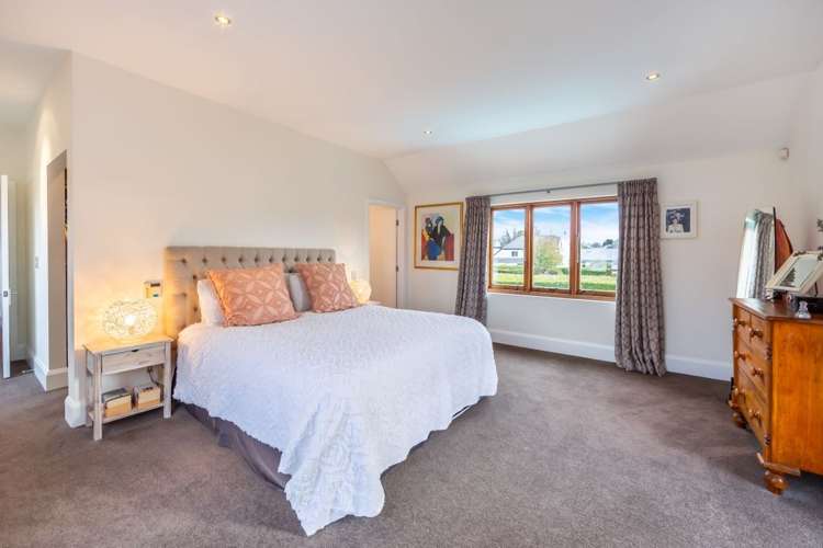 27 Wroxton Terrace Merivale_11