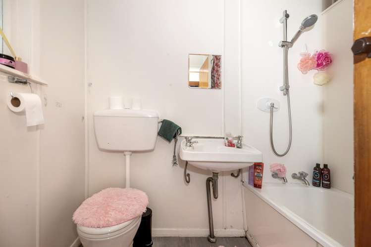 26,28,30 Cavendish Crescent Outer Kaiti_21