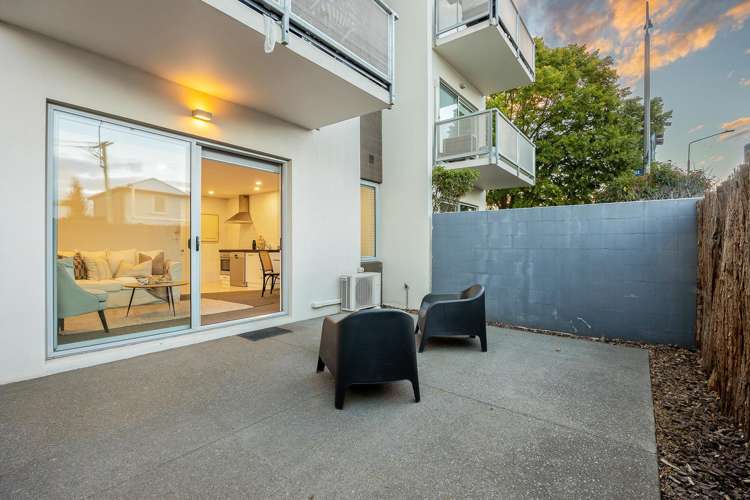 2/318 Barbadoes Street Christchurch Central_12