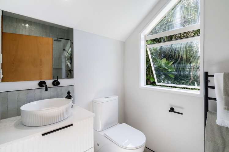 32 Weston Avenue Mount Albert_15