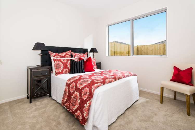 8 Raymond Grace Avenue Huapai_13