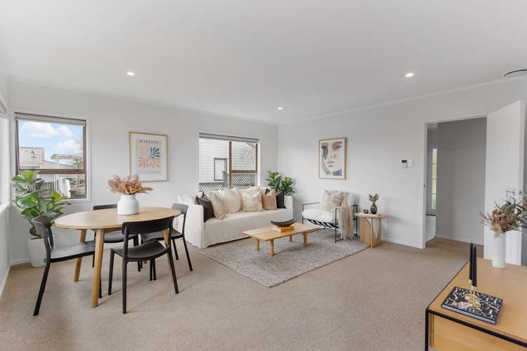 1/15 Seaview Terrace Mount Albert_2