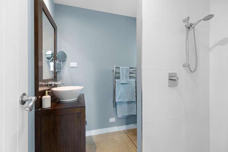 21 Horsley Grove Pyes Pa_9