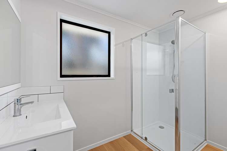 2/94A Condell Avenue Papanui_11